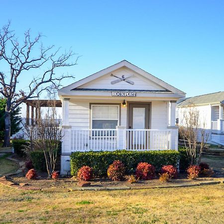 Crosstimbers Marina And Cottages Sperry Exterior photo
