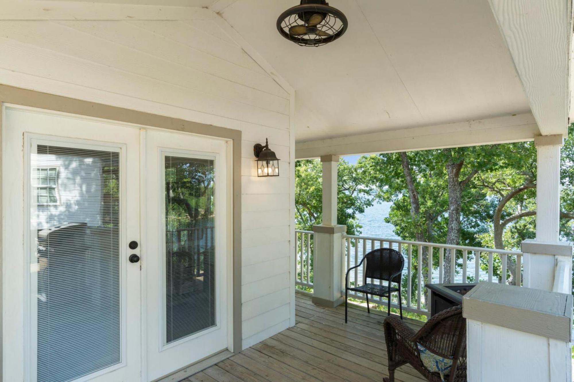 Crosstimbers Marina And Cottages Sperry Exterior photo