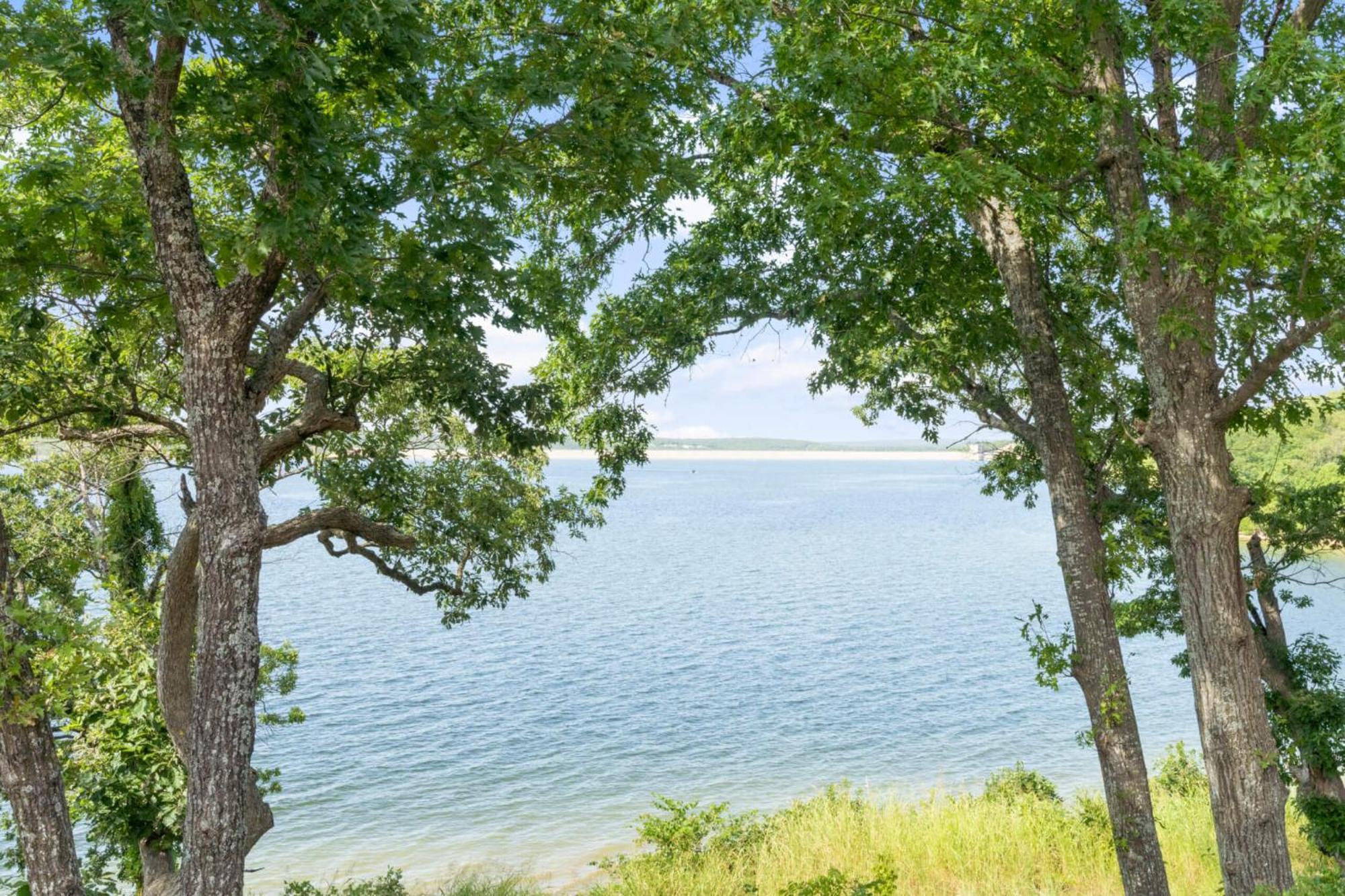 Crosstimbers Marina And Cottages Sperry Exterior photo