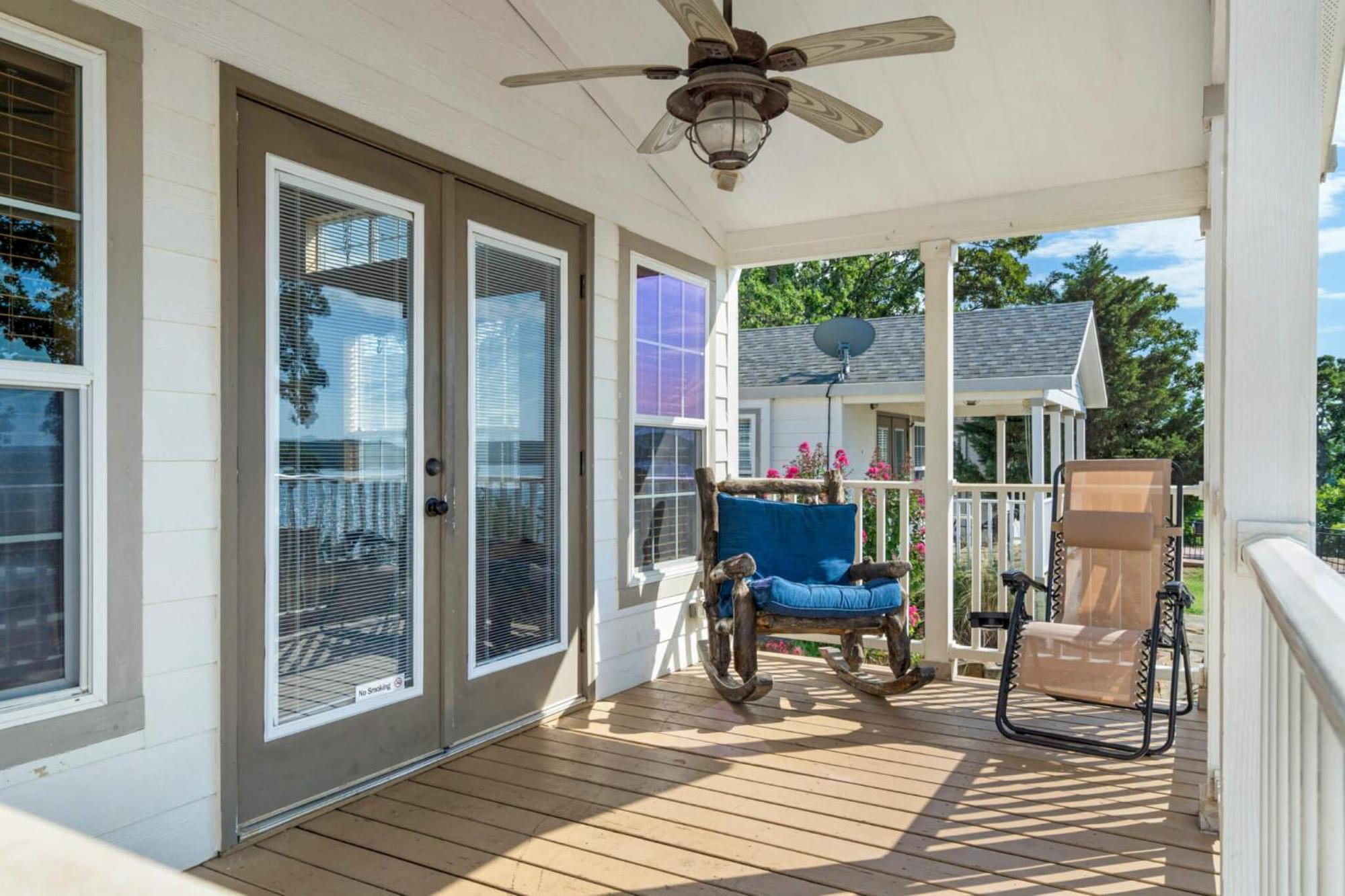 Crosstimbers Marina And Cottages Sperry Exterior photo