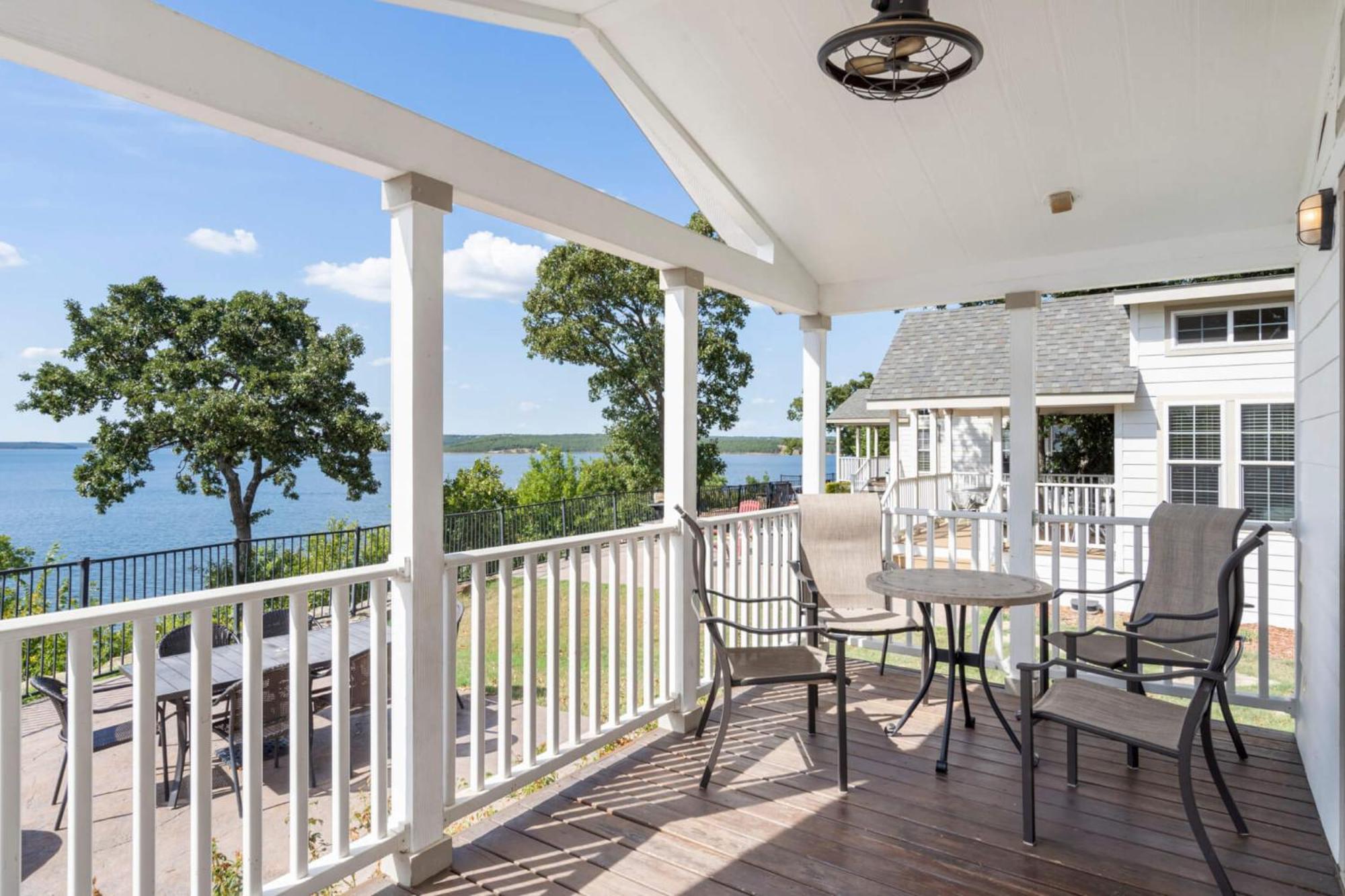Crosstimbers Marina And Cottages Sperry Exterior photo